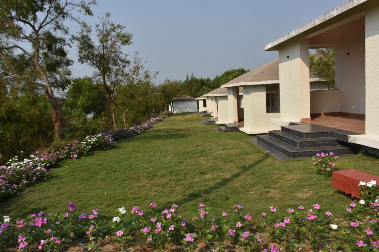 Samudra Resorts And Spa Пури Екстериор снимка